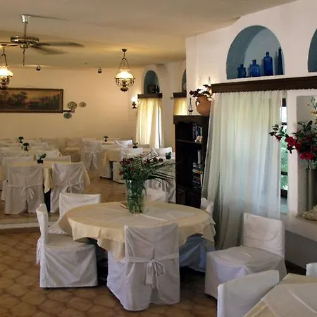 Romeos Hotel 3*